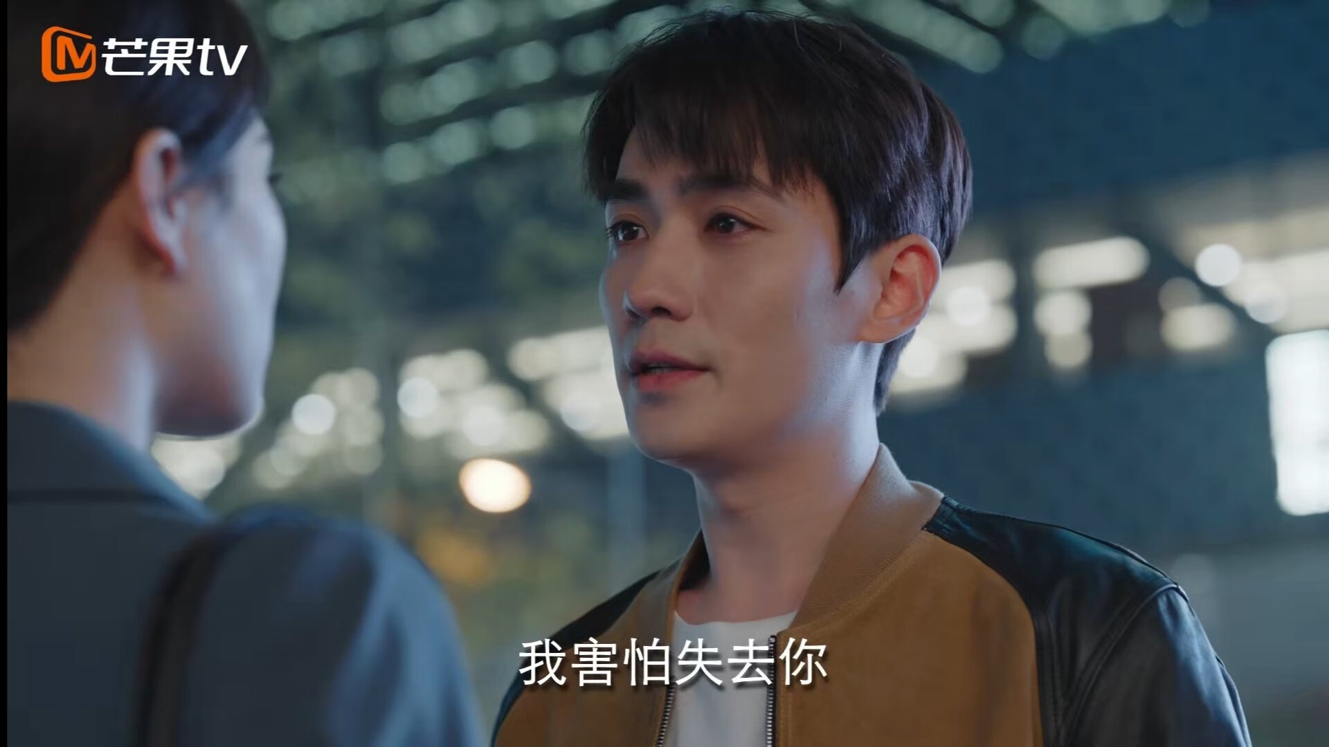 谷爱凌主场赢得胜利自由式滑雪赛场，自由滑雪选手谷爱凌